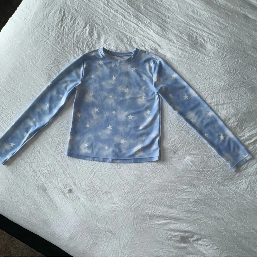 GAP Kids Blue and White Stars and Clouds Rash-guard‎